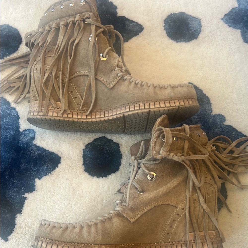El Vaquero Tan Fringe Ankle Boots